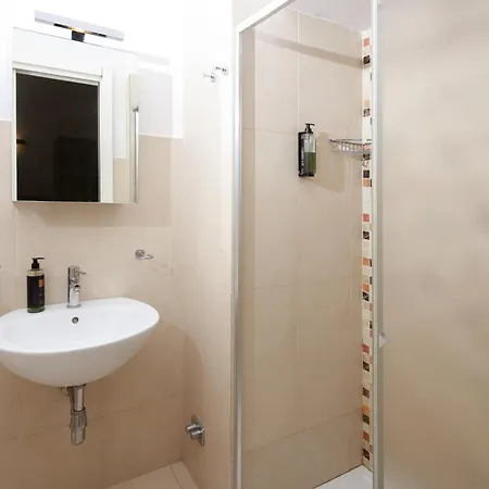 San Luigi - Residenza Gemelli Konukevi 4*