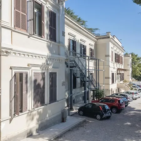 San Luigi - Residenza Gemelli 4*