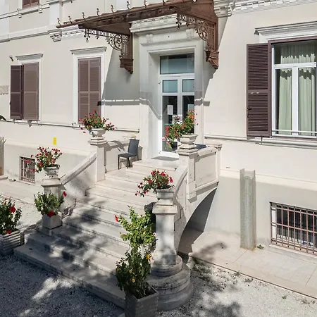 San Luigi - Residenza Gemelli 4*